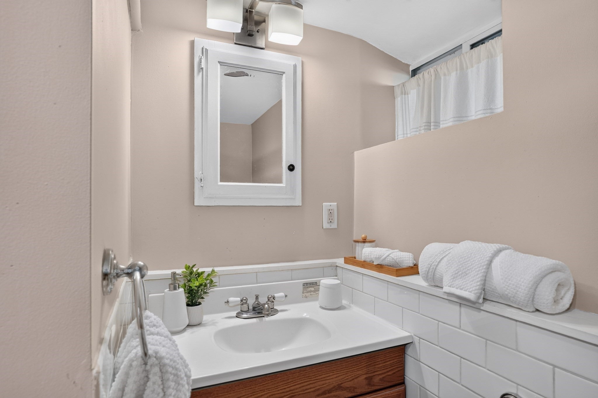155 White St, Belmont, MA Photo #21