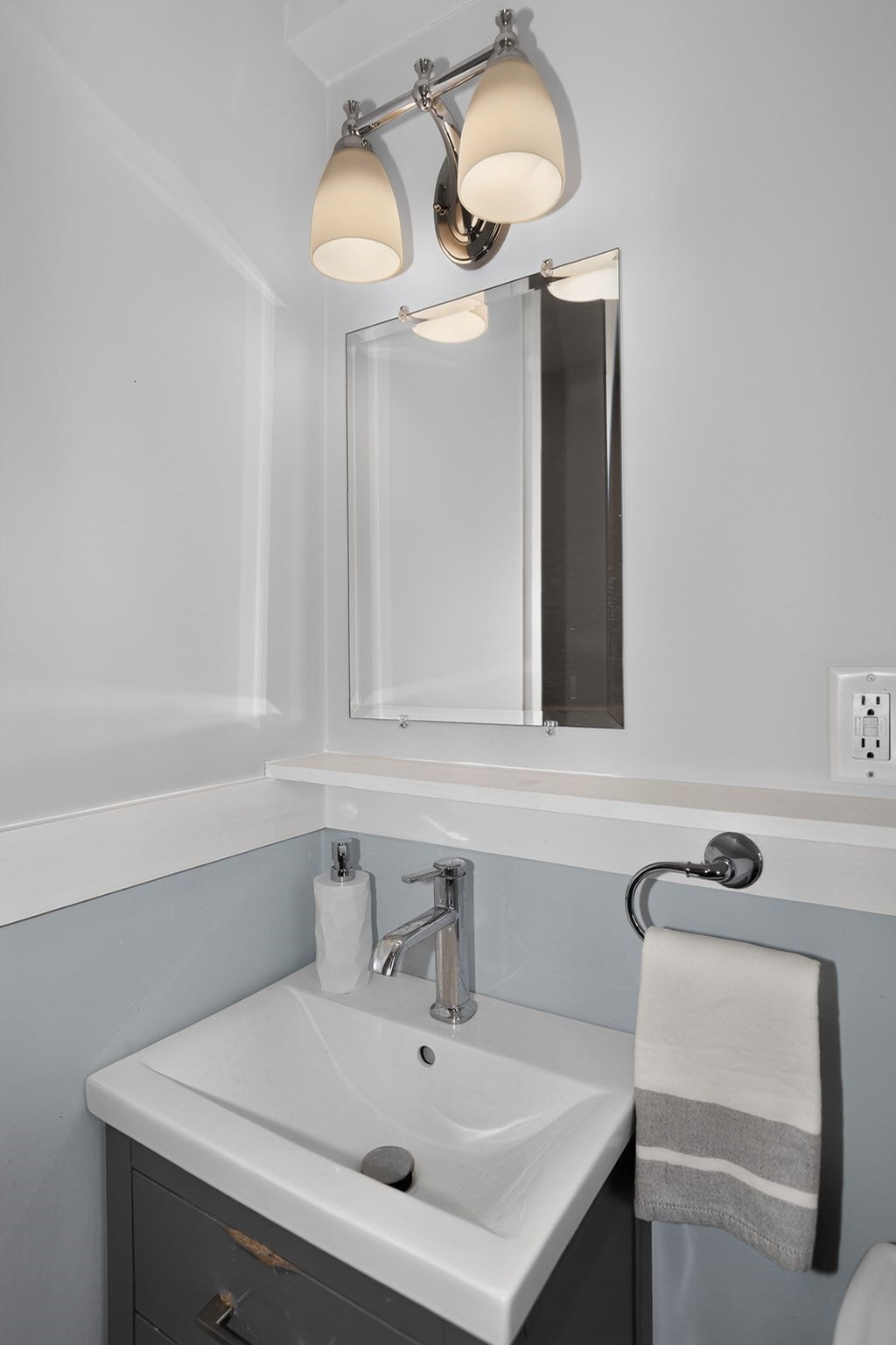 155 White St, Belmont, MA Photo #16