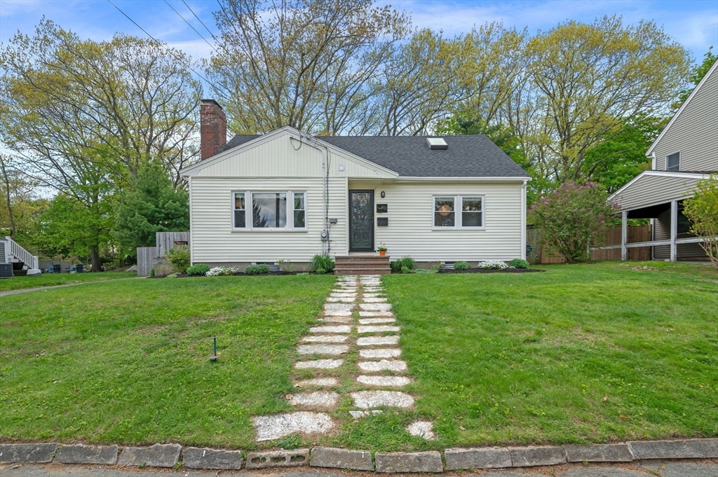 11 East St, Beverly, MA, 11 East St, Beverly, MA Photo #2