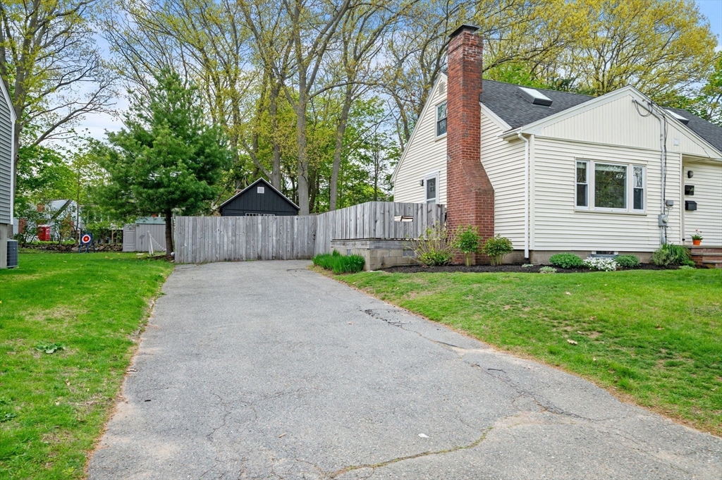 11 East St, Beverly, MA, 11 East St, Beverly, MA Photo #4