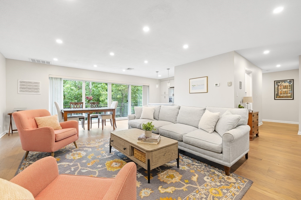 1206 Greendale Ave 230