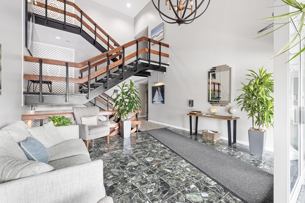 1206 Greendale Ave 230