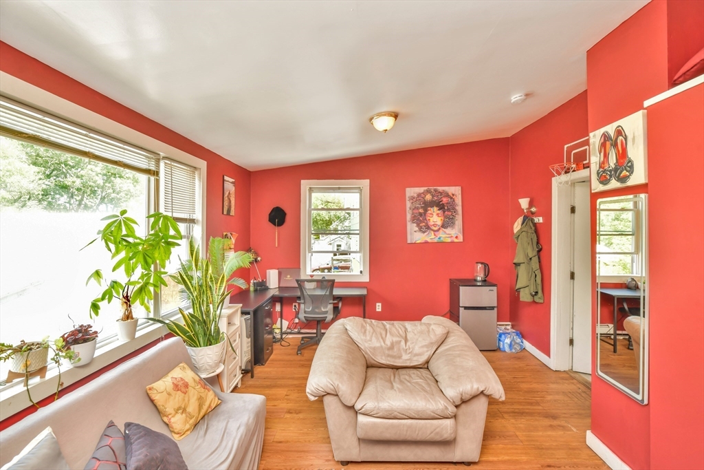 120 E Ashland St