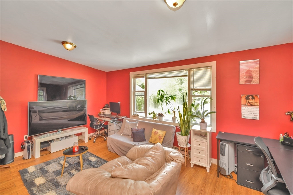 120 E Ashland St