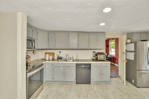 120 E Ashland St Brockton MA 02302