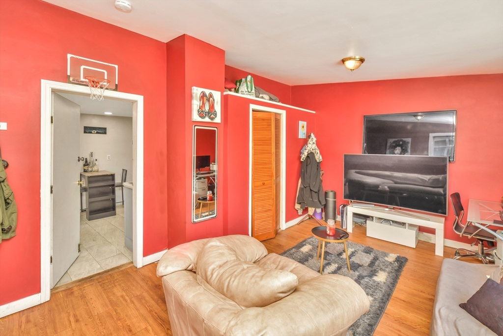 120 E Ashland St