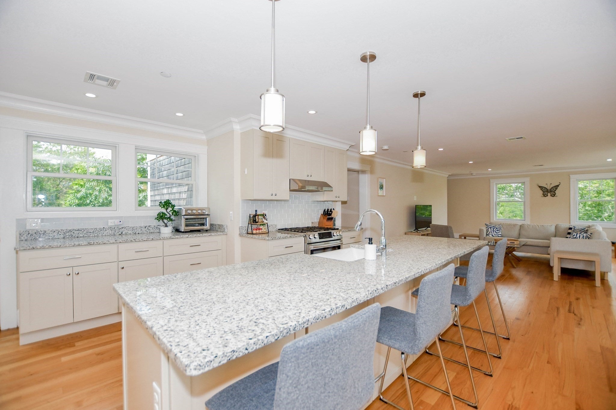 324 Front Street 4