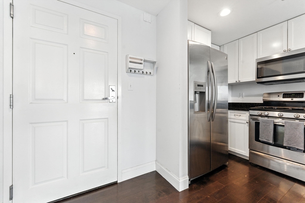 1 Nassau St 1308
