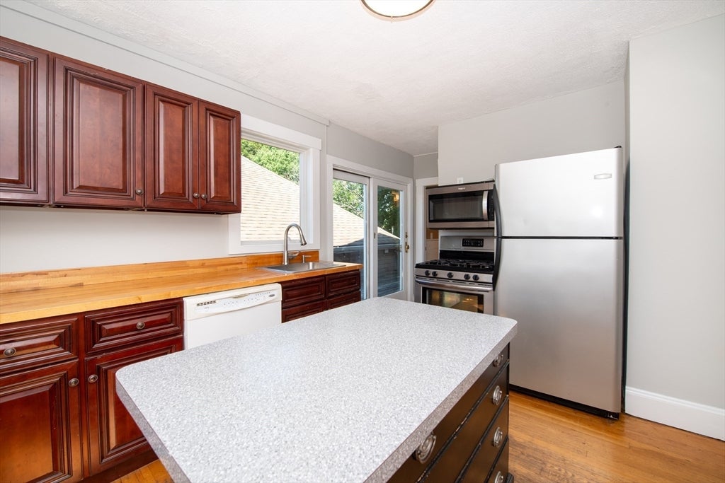 364 Alden Rd, Fairhaven, MA Photo #9