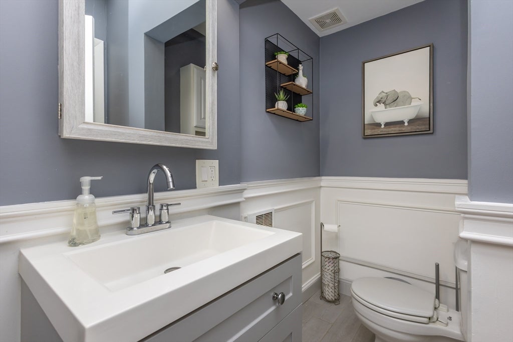 9 Lawrence St #1, Woburn, MA, 9 Lawrence St #1, Woburn, MA Photo #15