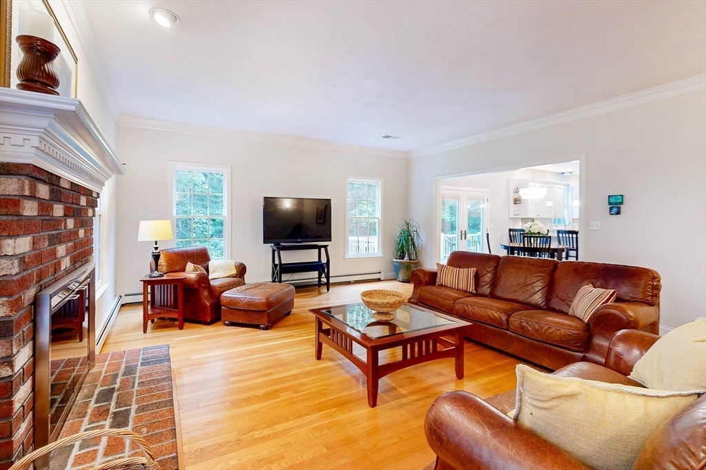 18 Birch Ln