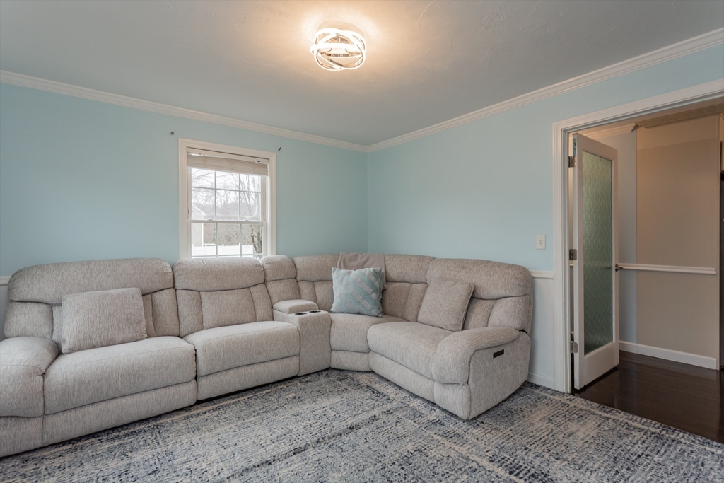 115 Forge River Pkwy
