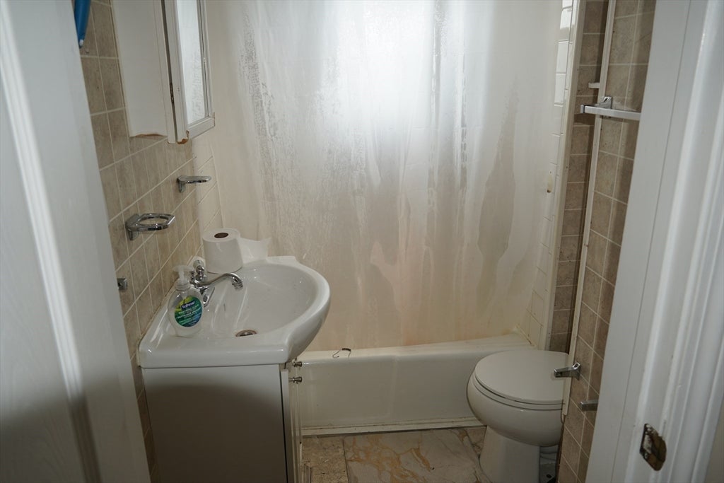 170 Middleboro Ave #2, Taunton, MA, 170 Middleboro Ave #2, Taunton, MA Photo #15