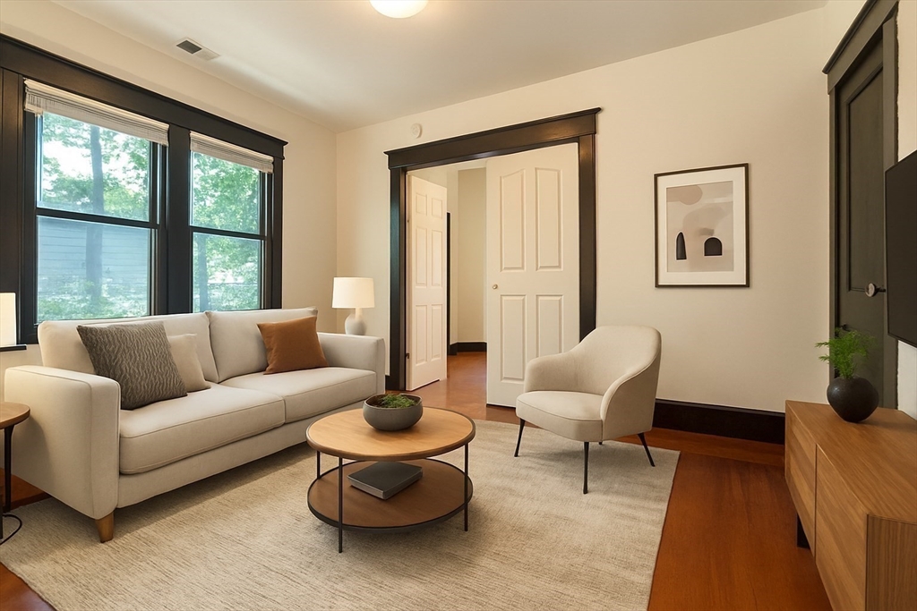 Springfield, Massachusetts 01108, United States, 3 Bedrooms Bedrooms, ,1 BathroomBathrooms,Residential,Active,179690