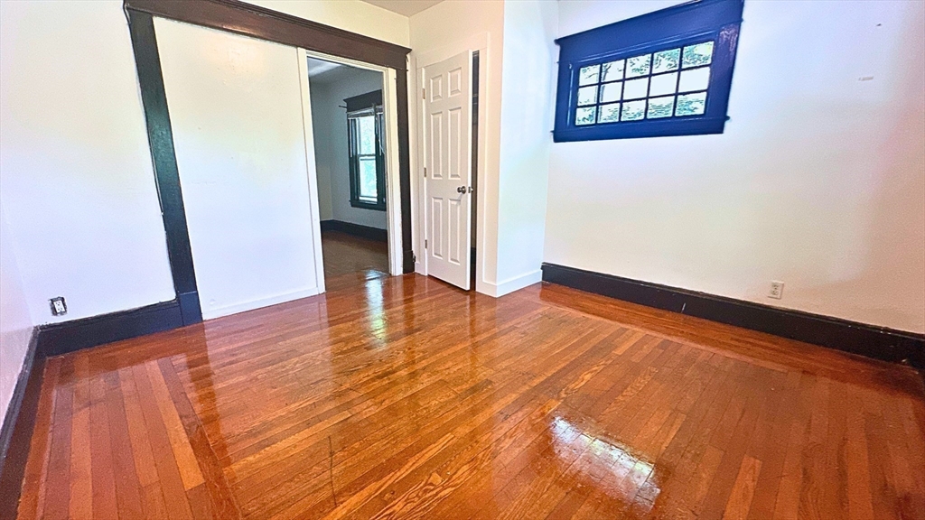 Springfield, Massachusetts 01108, United States, 3 Bedrooms Bedrooms, ,1 BathroomBathrooms,Residential,Active,179690