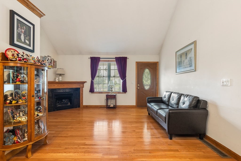49 Harmony Crossing, East Bridgewater, MA, 49 Harmony Crossing, East Bridgewater, MA Photo #17