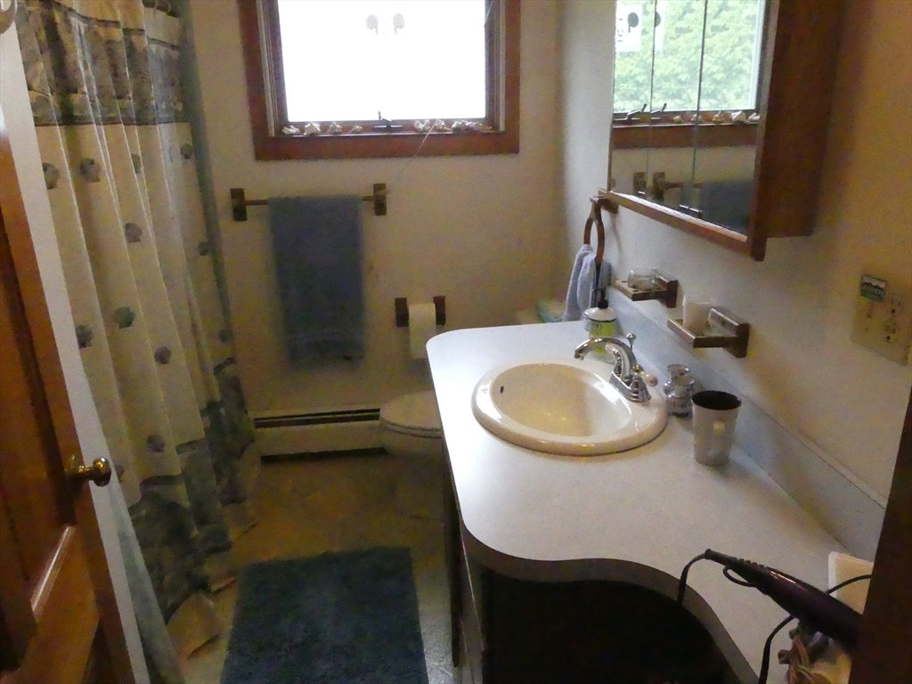 14 Lawrence St, Beverly, MA Photo #12