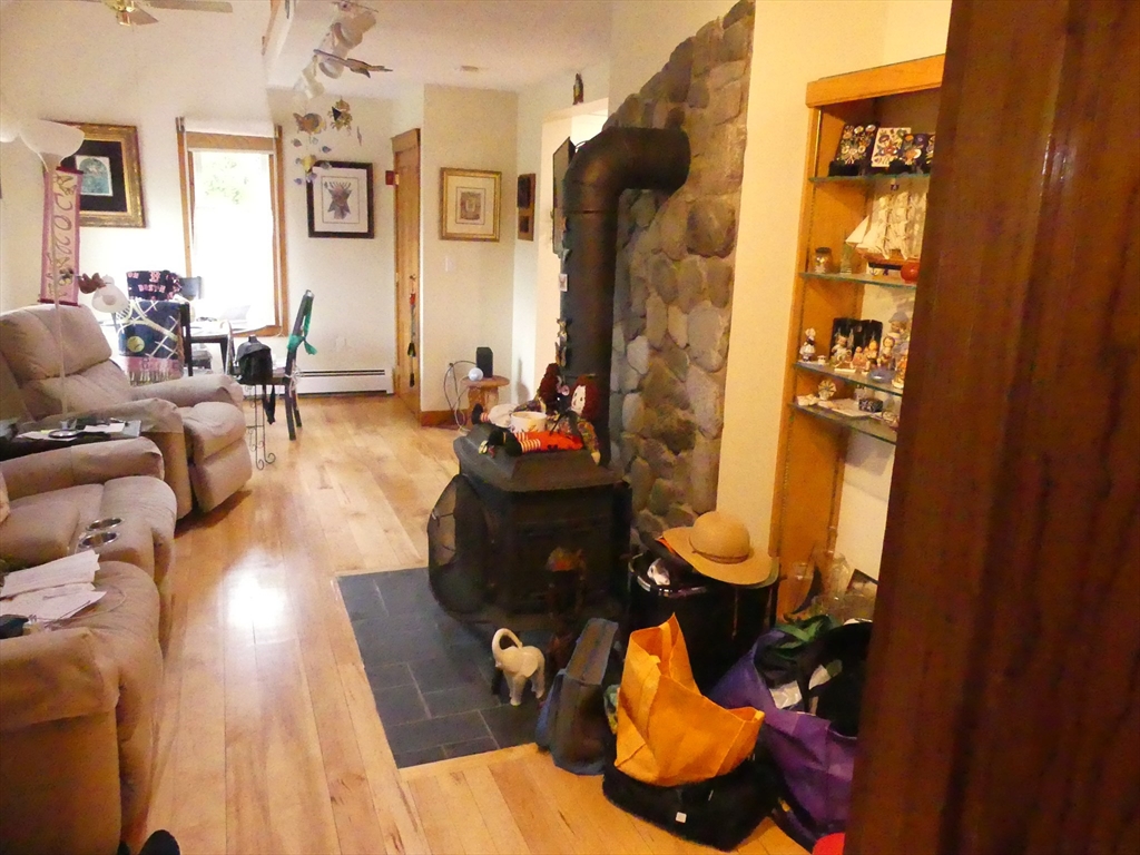 14 Lawrence St, Beverly, MA Photo #7