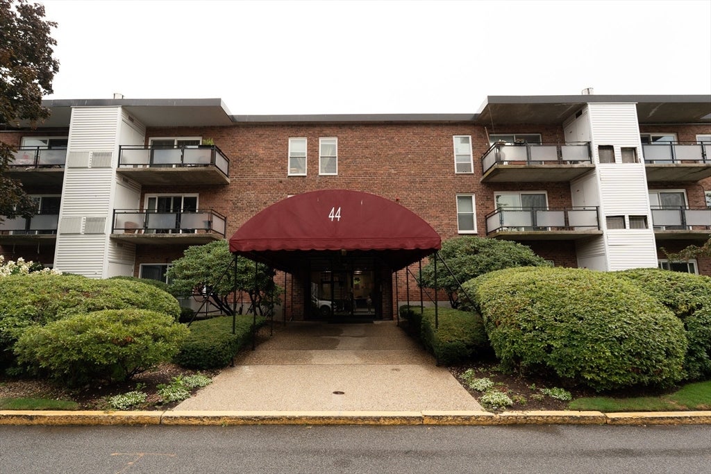 44 Broadlawn Park #20, Boston, MA, 44 Broadlawn Park #20, Boston, MA Photo #2