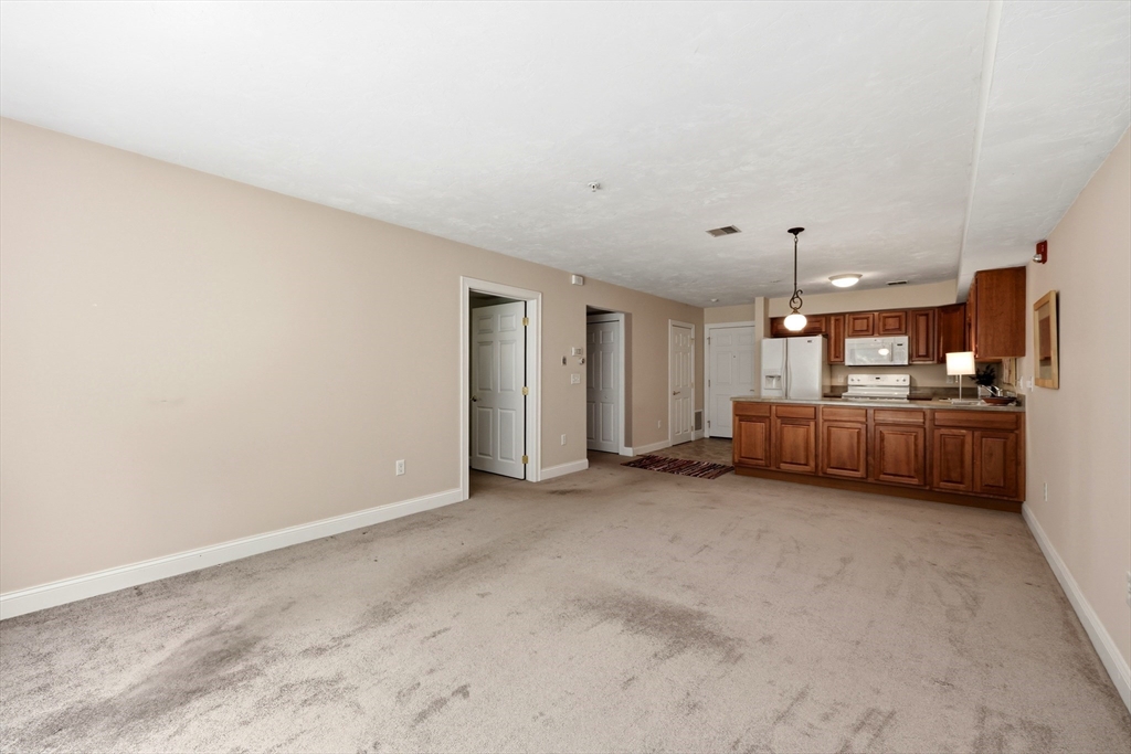 24 Greenleaves Road 413