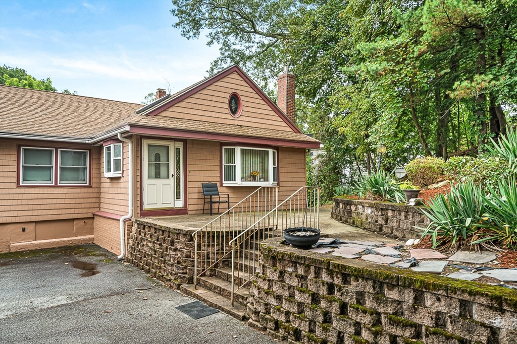 1 Ludlow Ave