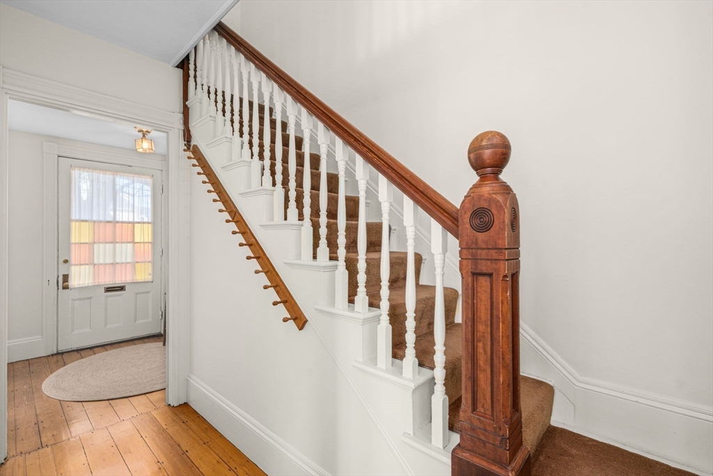 24 Otis St 24