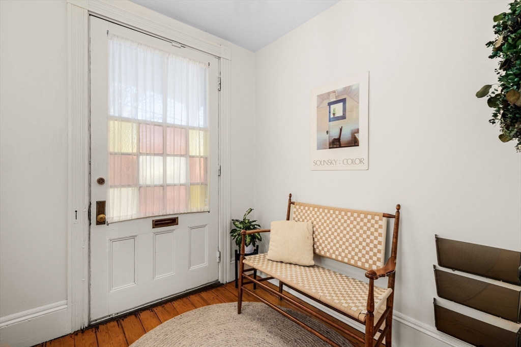 24 Otis St 24