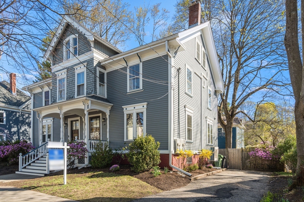 24 Otis St 24