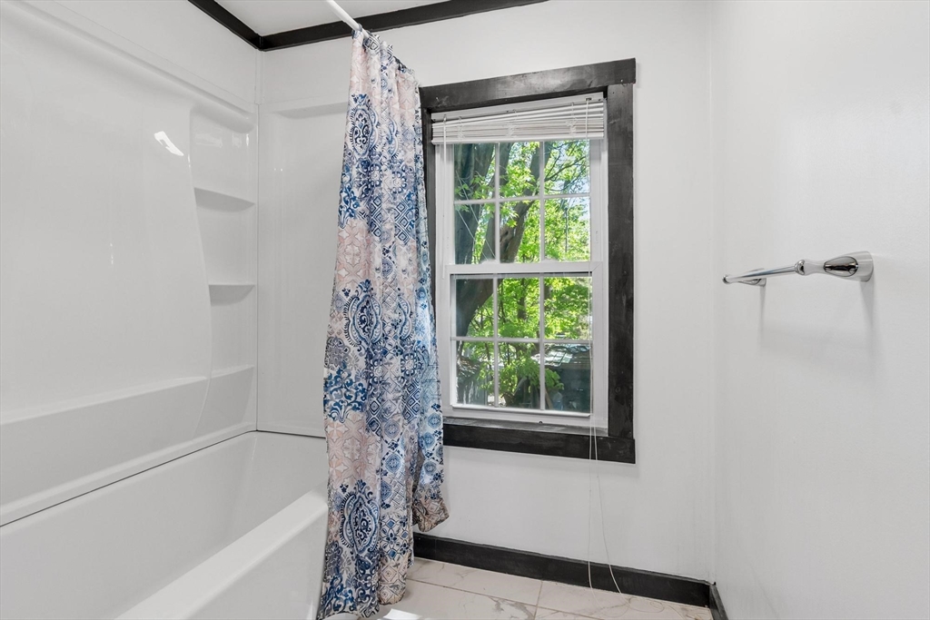 15 Redman Pl, Fitchburg, MA Photo #14