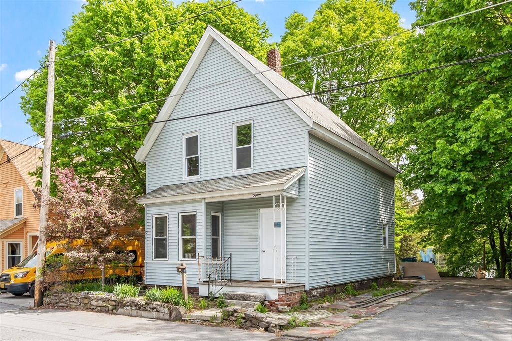 15 Redman Pl, Fitchburg, MA Photo #3
