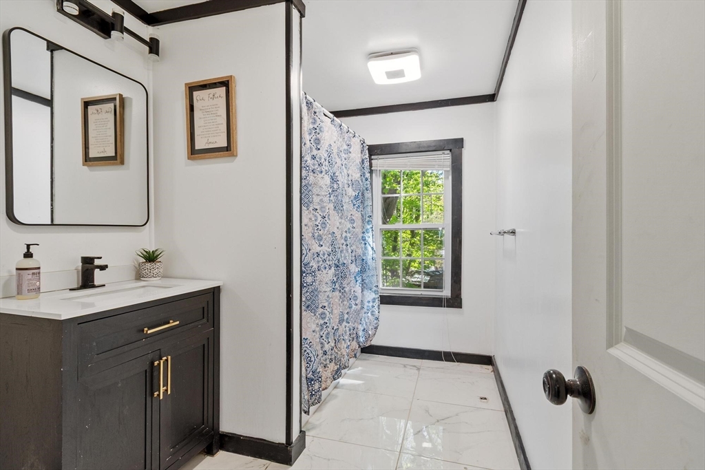 15 Redman Pl, Fitchburg, MA Photo #12