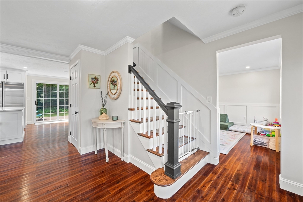 8 Virginia Ave
