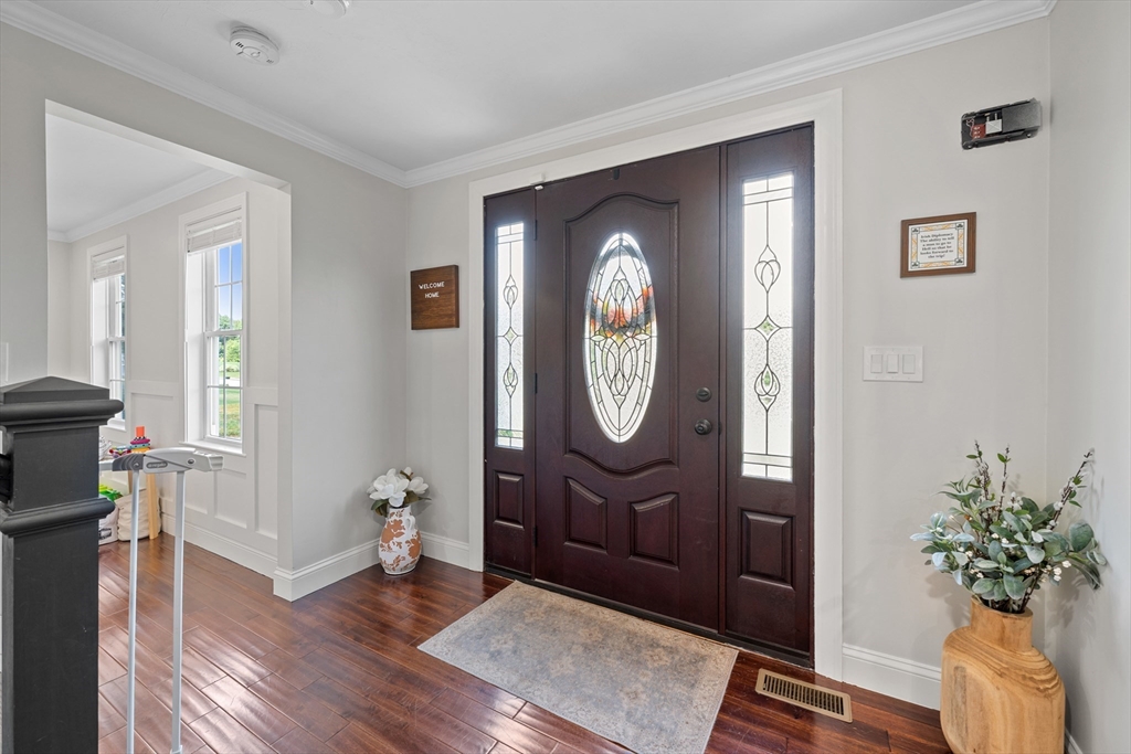 8 Virginia Ave
