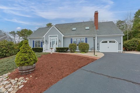 12 Rock Hollow Dr. Falmouth MA 02536