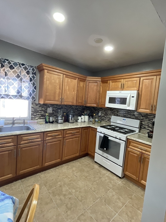 593 Park Street 2