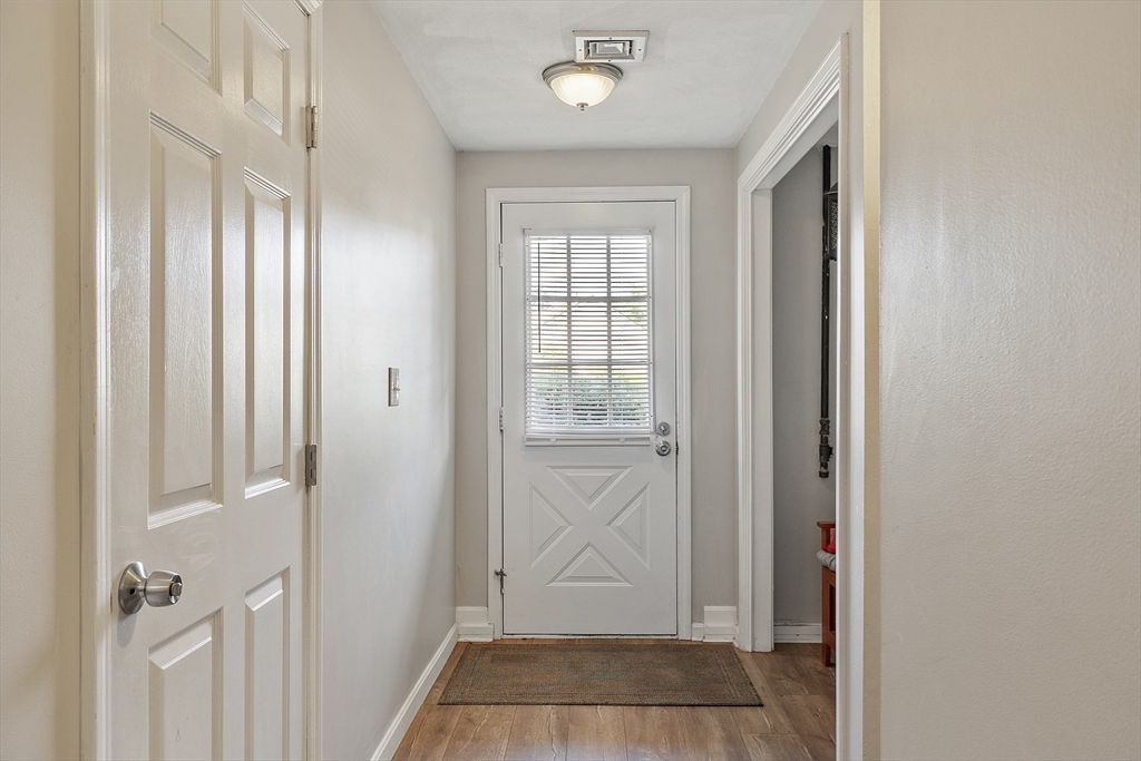 Tewksbury, Massachusetts 01876, United States, 2 Bedrooms Bedrooms, ,2 BathroomsBathrooms,Residential,Active,159891