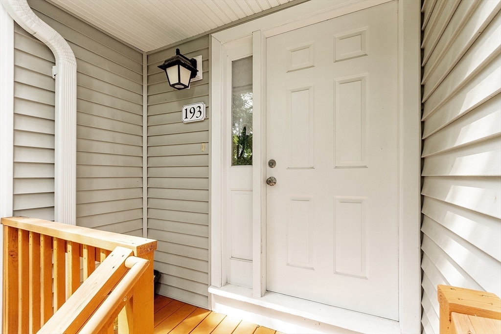 Tewksbury, Massachusetts 01876, United States, 2 Bedrooms Bedrooms, ,2 BathroomsBathrooms,Residential,Active,159891