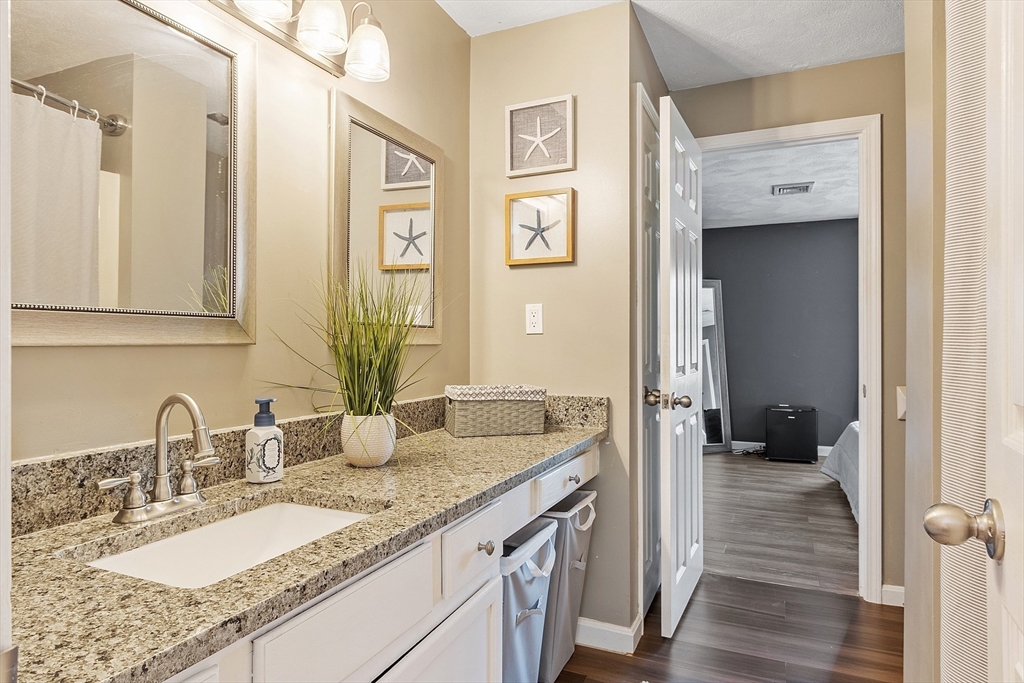 Tewksbury, Massachusetts 01876, United States, 2 Bedrooms Bedrooms, ,2 BathroomsBathrooms,Residential,Active,159891