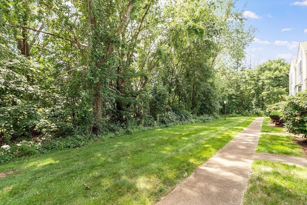 Tewksbury, Massachusetts 01876, United States, 2 Bedrooms Bedrooms, ,2 BathroomsBathrooms,Residential,Active,159891