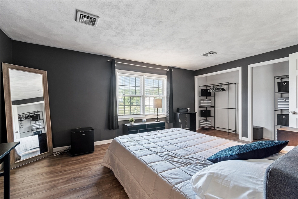 Tewksbury, Massachusetts 01876, United States, 2 Bedrooms Bedrooms, ,2 BathroomsBathrooms,Residential,Active,159891