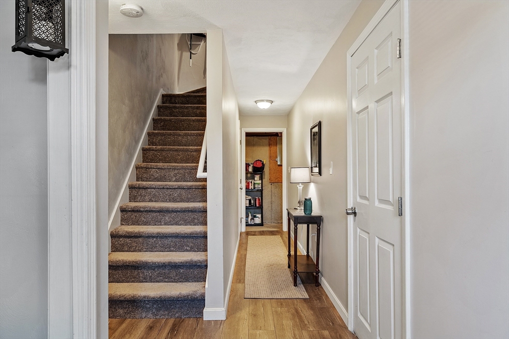 Tewksbury, Massachusetts 01876, United States, 2 Bedrooms Bedrooms, ,2 BathroomsBathrooms,Residential,Active,159891