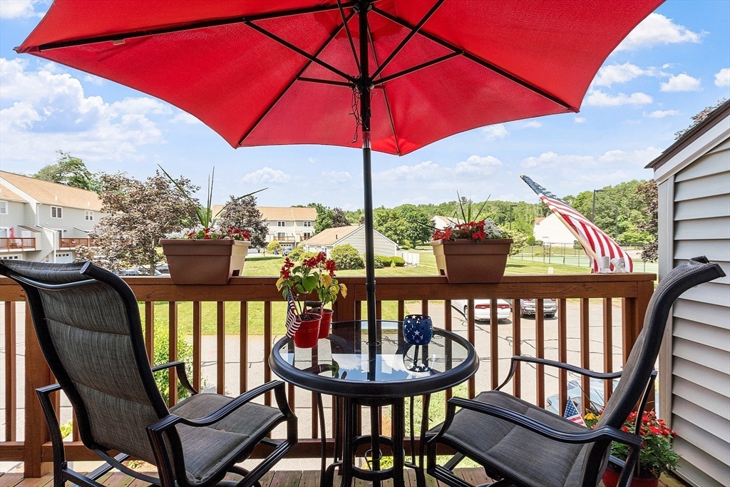 Tewksbury, Massachusetts 01876, United States, 2 Bedrooms Bedrooms, ,2 BathroomsBathrooms,Residential,Active,159891