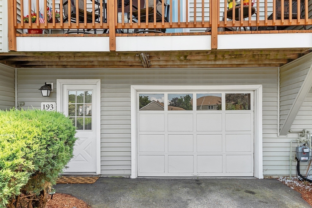 Tewksbury, Massachusetts 01876, United States, 2 Bedrooms Bedrooms, ,2 BathroomsBathrooms,Residential,Active,159891