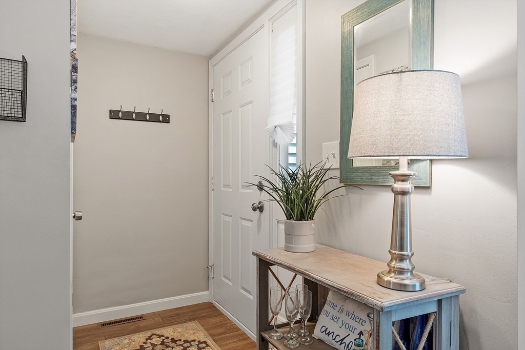 Tewksbury, Massachusetts 01876, United States, 2 Bedrooms Bedrooms, ,2 BathroomsBathrooms,Residential,Active,159891