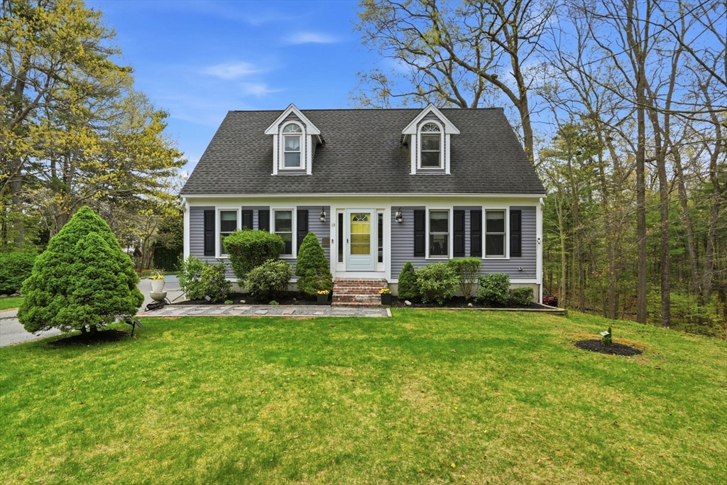 Photo of 18 W End Way, Norwell, MA
