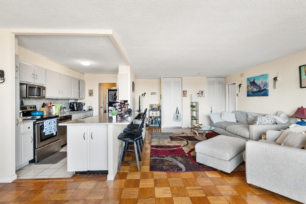 50 Longwood Ave 712