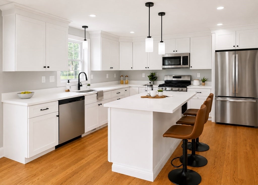 Photo of 813 Main St, Tewksbury, MA