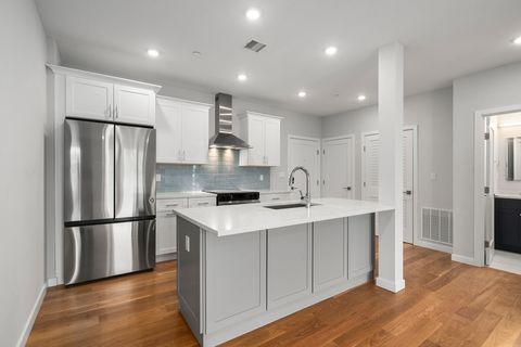 267 Old Colony 308 Boston MA 02127