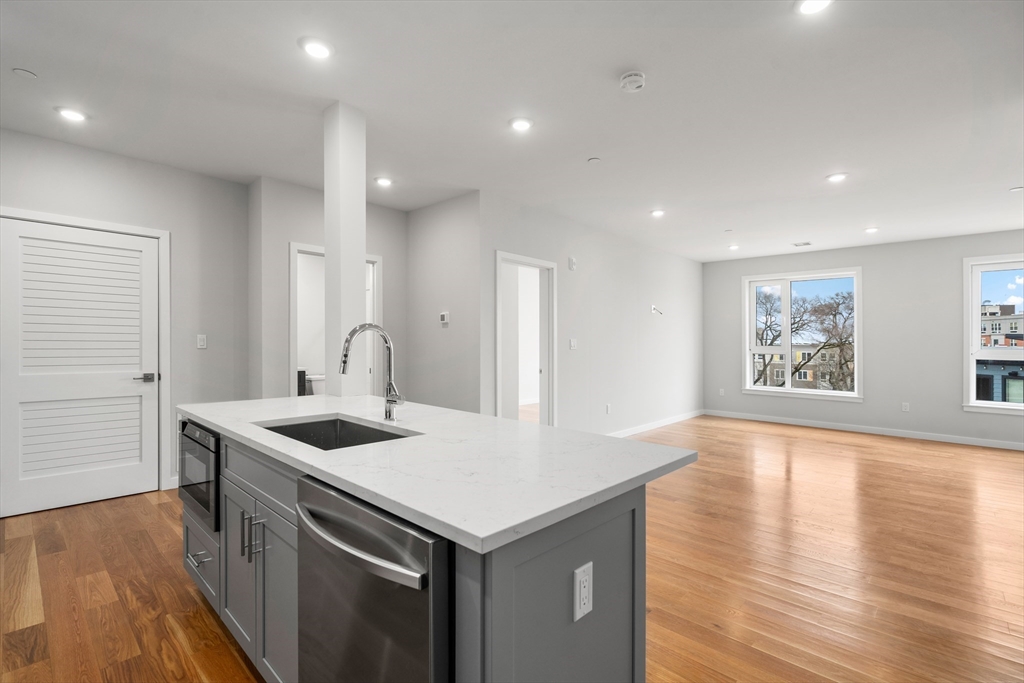 267 Old Colony 308