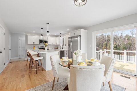 711 Massachusetts Avenue 2 Lunenburg MA 01462